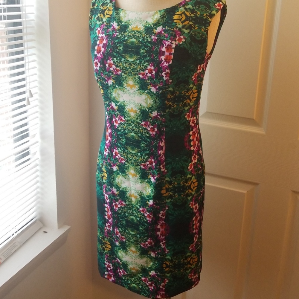Sz 8 CYNTHIA ROWLEY garden dress - wedding season